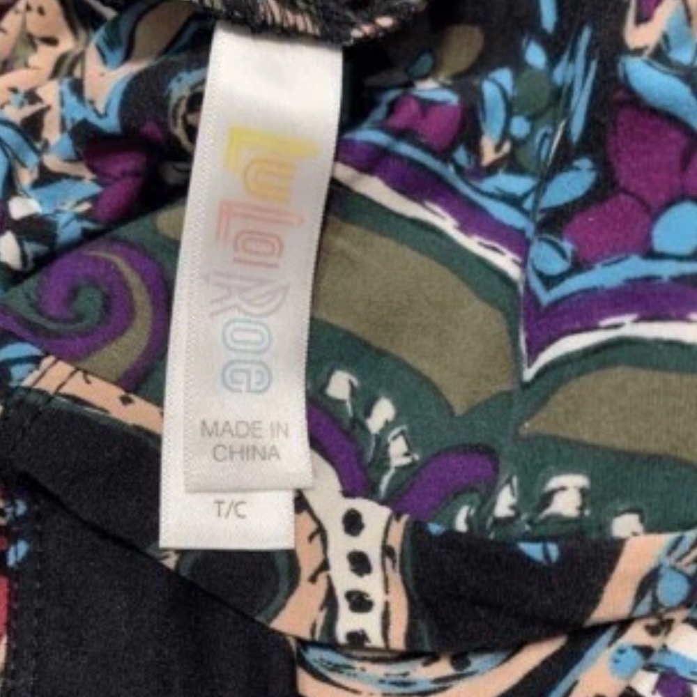 LuLaRoe Womens Leggings Size TC Black Pink Blue Paisley Floral Tall Curvy NWT‎ - Picture 3 of 4